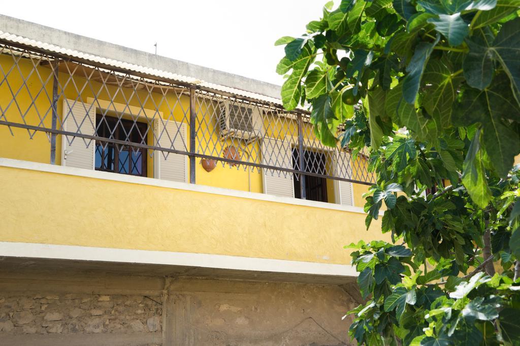 Casa Vacanza Da Luisa San Giovanni Suèrgiu المظهر الخارجي الصورة